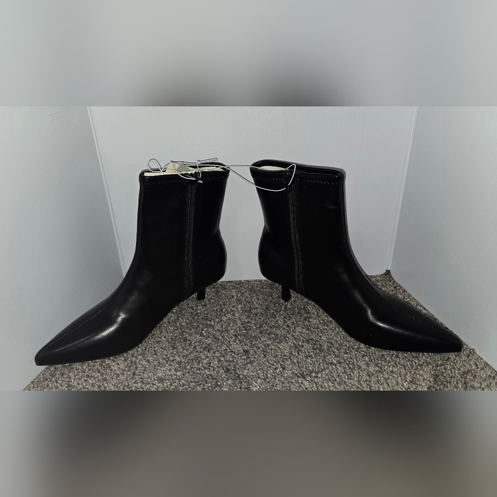 Black Faux Leather Boots, Zips Up the Side, Size 7.5, New With Tags in Box - Picture 3 of 13